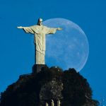 RiodeJaneiro_RJ_CristoeaLuaCarioca_CarlosMonteiro_03082015_1