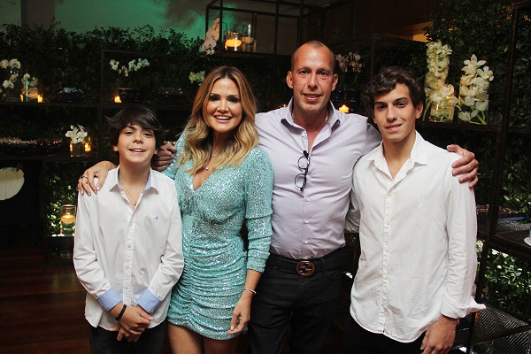 Thomaz, Veronica, Christiano Bandeira de Mello e Chris Junior