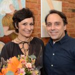 A pintora Karin e seu irmão Dani Cagy