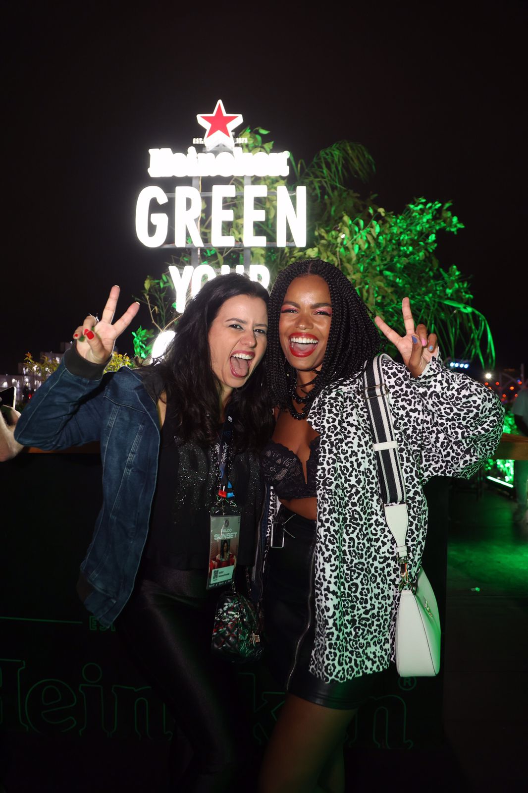 Vanessa Brandão e Jennifer Nascimento 7863