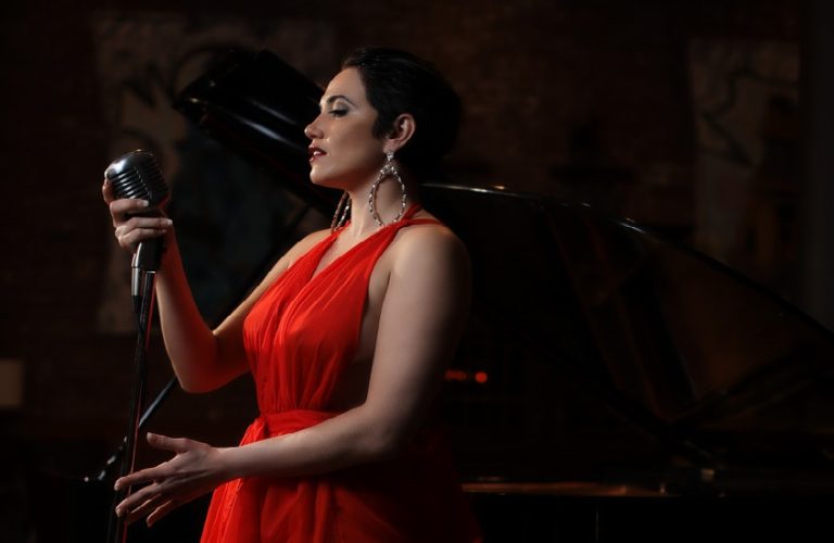 Liz Rosa 002 by Thomas Concordia