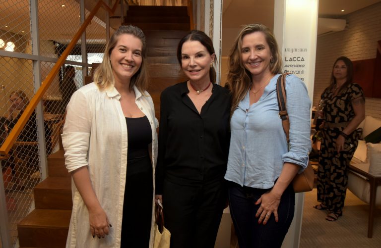 Carol Freitas, Patricia Mayer e Gabriela Eloy