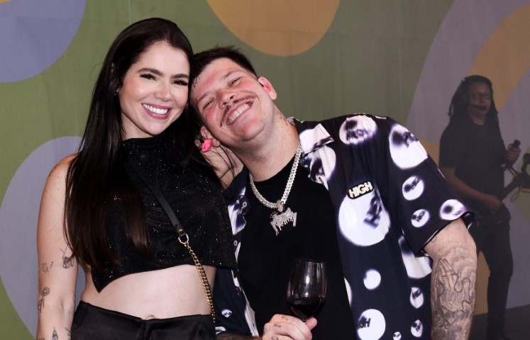 _DSC6388 - O casal Thaís Vasconcelos e Ferrugem - ENERGIA PARA TORCER - DEZ 2022- CG