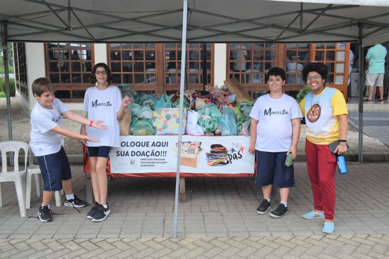 Entrega alimentos Semana Pastoral