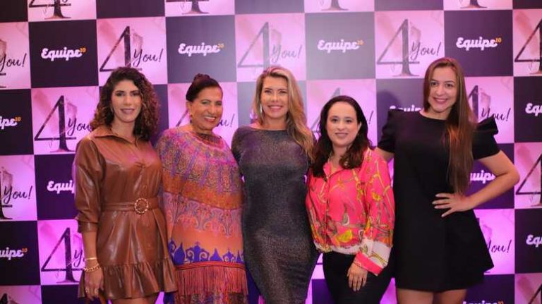Dra. Cristiane Costa, Lindonice de Brito, Renata Costa, Ana Carolina Santos e a Dra Gabriela Farkas