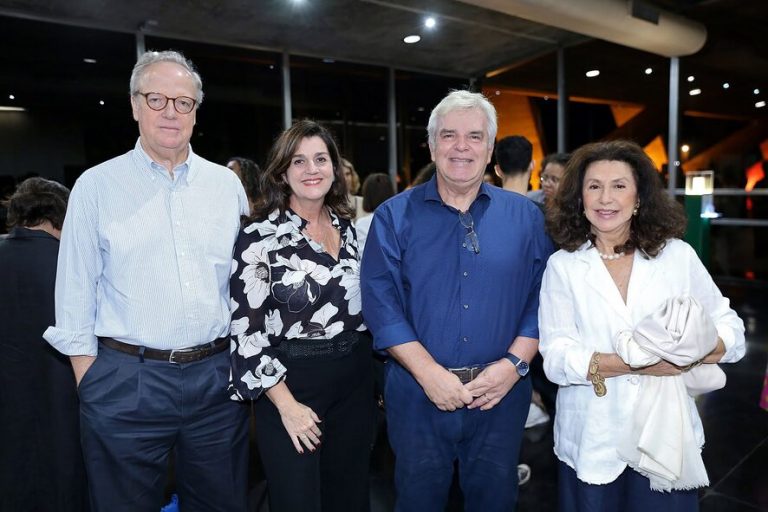 IMG_9198 alberto e maritza de orleans e braganca, gustavo martins de almeida e tanit galdeano_foto Murillo Tinoco_ 75 anos de historia do MAM_p