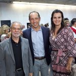 IMG_9246 ricardo madureira entre max perlingeiro e olivia porcaro _foto Murillo Tinoco_ 75 anos de historia do MAM_p