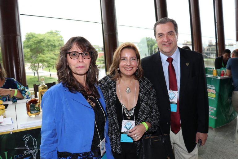 Simone Soares, Vanessa Fontana, Eduardo Moiolli