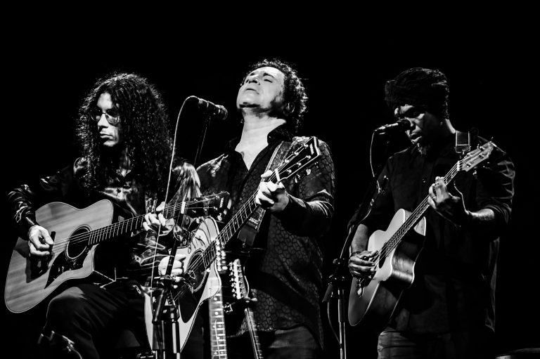 GuilhermeLeiteFotografia_Frejat_Trio_Palácio_das_Artes_01-12-2022 (78)