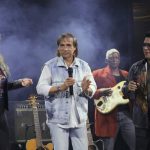Cezar Guerreiro com os Amigos no palco (4)