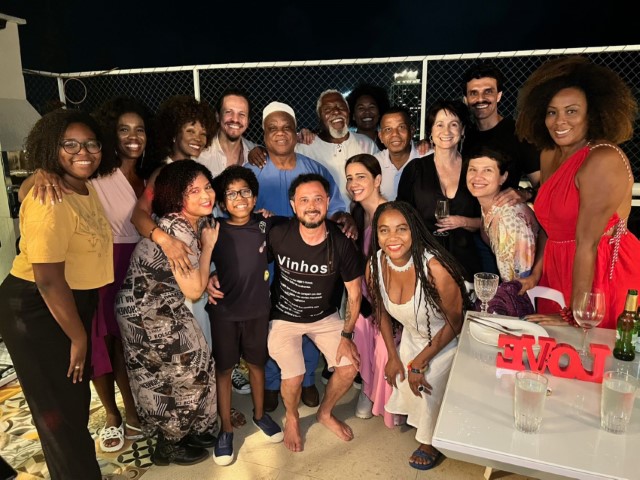 elenco e amigos