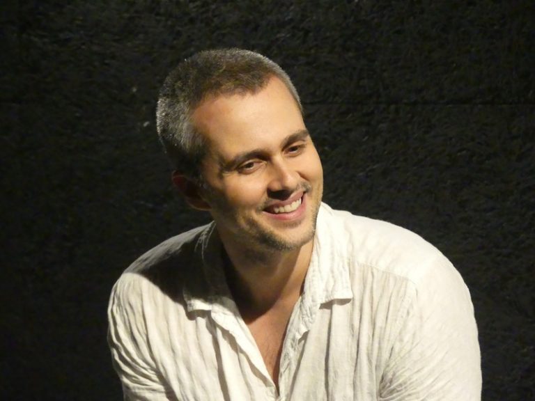 espetaculo o homem que engoliu um chip_credito wagner alonge (3) (1)