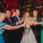 Brinde dos noivos com os pais