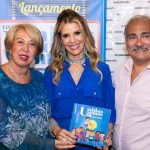 Manoela Ferrari entre Angela Costa e Cezar Neto