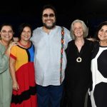 _DSC6252 Eduardo Barata no meio de Bianca De Felippes , Mria Siman , Norma Thiré e Mrcia Dias - DJAVANEAR - JAN 2024 - CG