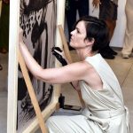 _DSC8567 Carolina Kasting fazendo sua performace - Exposição ALVORADA - FEV 2024 - CG