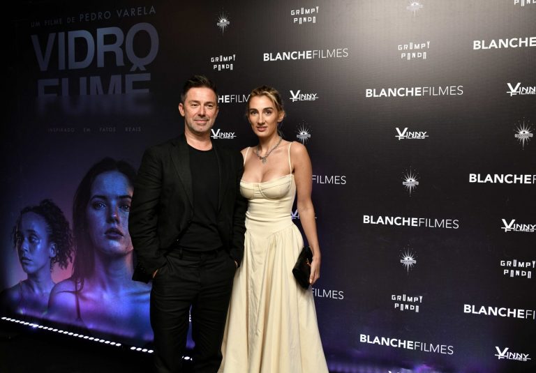 O diretor Pedro Varela e Vivi Engiel