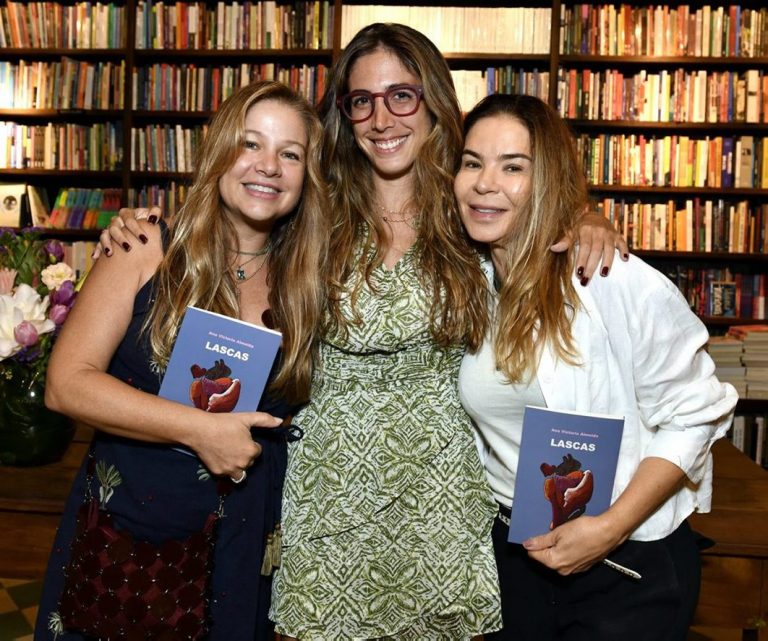 Alessandra Curvelo, Ana Victoria Almeida e Daniele França