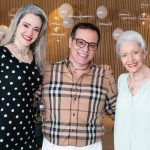 Vinicius Fernandes entre Roberta e Lucia Fonseca