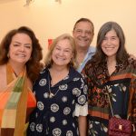 Ângela e Antônio Alberto Gouvêa Vieira entre Roma Drumond e Carol Rosman