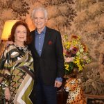 A aniversariante Eliana Moura com o cerimonialista Ricardo Stambowsky