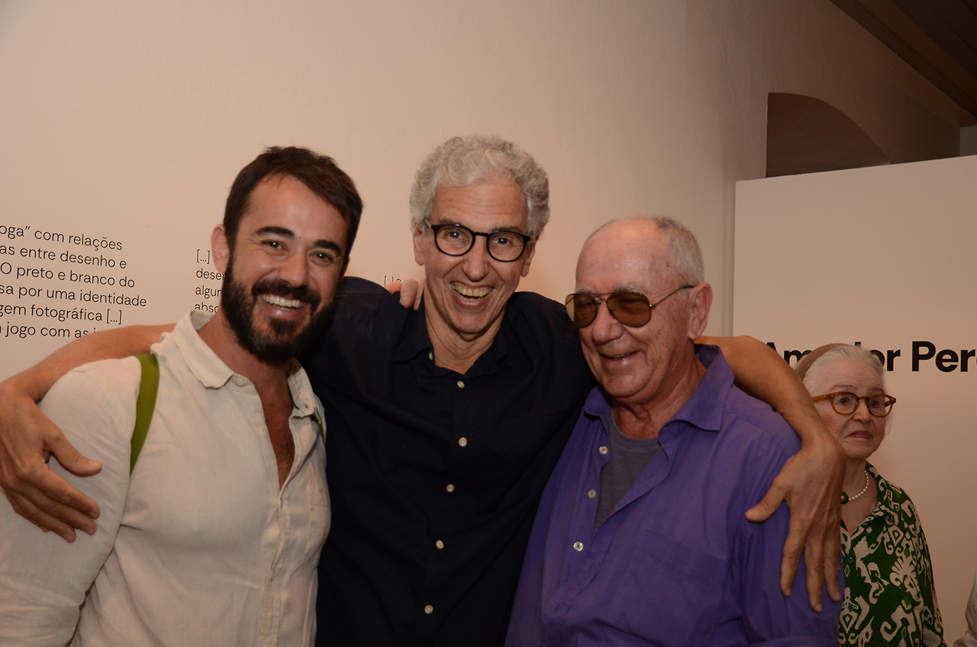 Amador Perez cercardo por Jaime Filho e Jaime Vilaseca