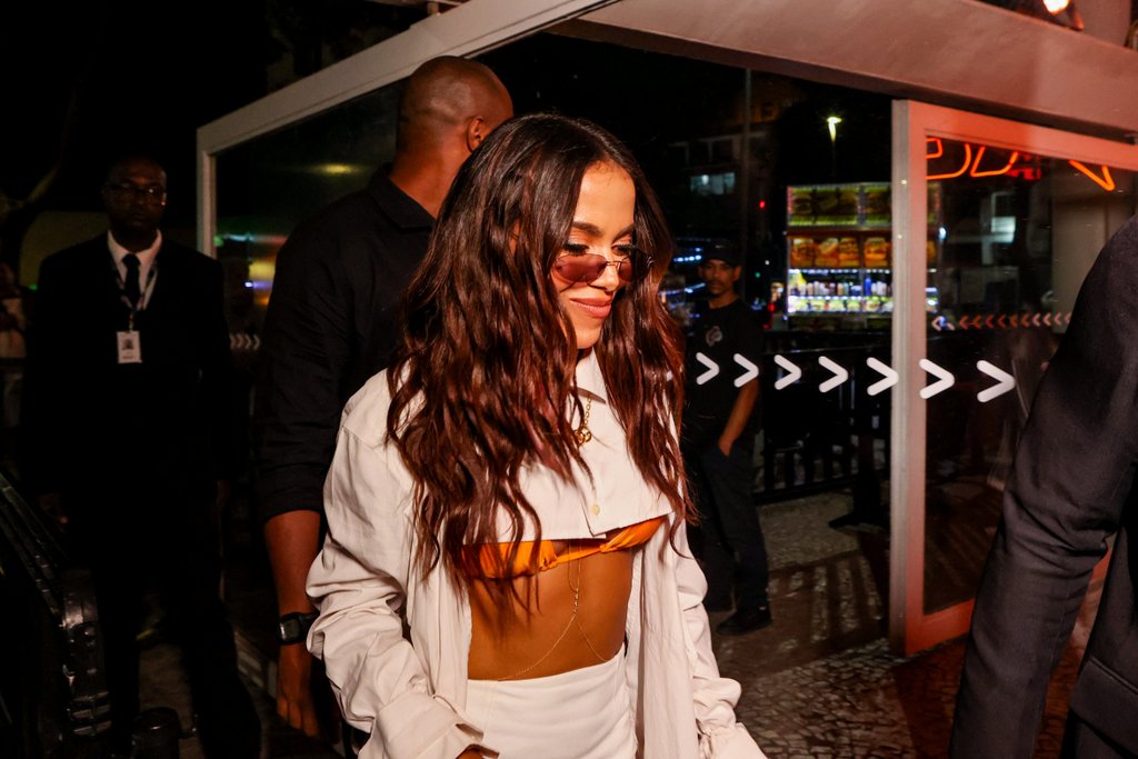 Anitta 7325