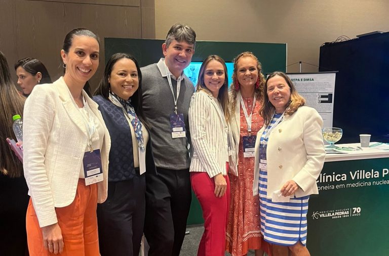 Daniela Santiago, Izadora Barreto, Dr. Felipe Villela Pedras, Dra.Roberta Hespanhol e Dra. Aura Rocha.