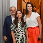 Max Perlingeiro com Ana Cecília e Olivia Porcaro