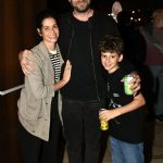 O casal Maria Flor e Emanuel Aragão e o filho Martin Aragão