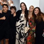 _DSC4582 Claudia Mauro entre filhos e sobrinhos - Antônio Nucci , Pedro Grande , Caolina Grande Malu de Sá - SET 2024 - CG