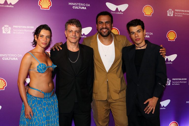 Bruna Linzmeyer, Marcelo Varzea, Ricardo Teodoro e João Pedro Mariano