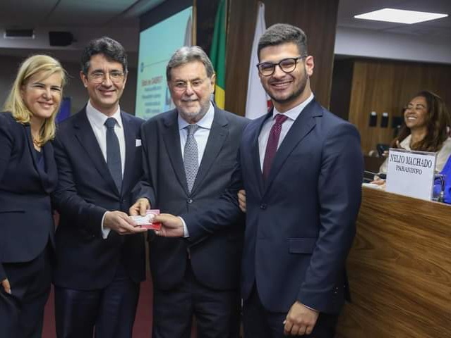Ana Tereza Basílio: Entrega de carteiras, na OAB-RJ