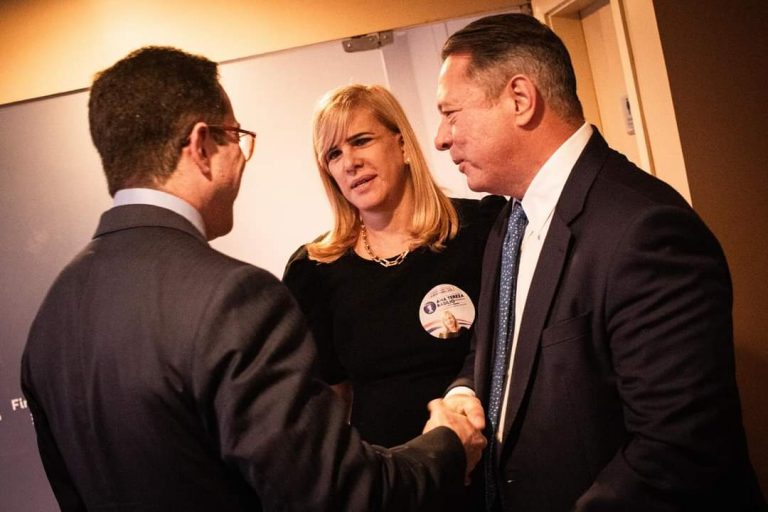 Ana Tereza Basílio e Luciano Bandeira se reúnem com advogados da Firjan