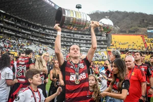 Resenha da Bola: A Arte e a Técnica de um Lateral Excepcional