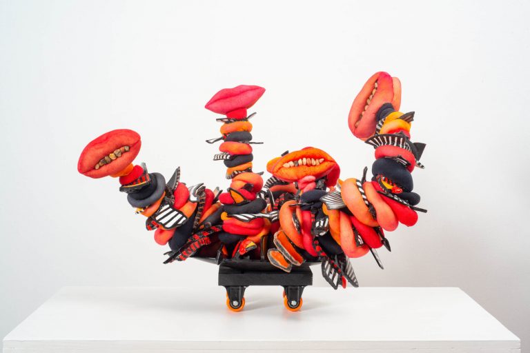 Finissage de “Histórias Particulares” marca conversa entre Monica Barki e Vanda Klabin na Galeria Patricia Costa