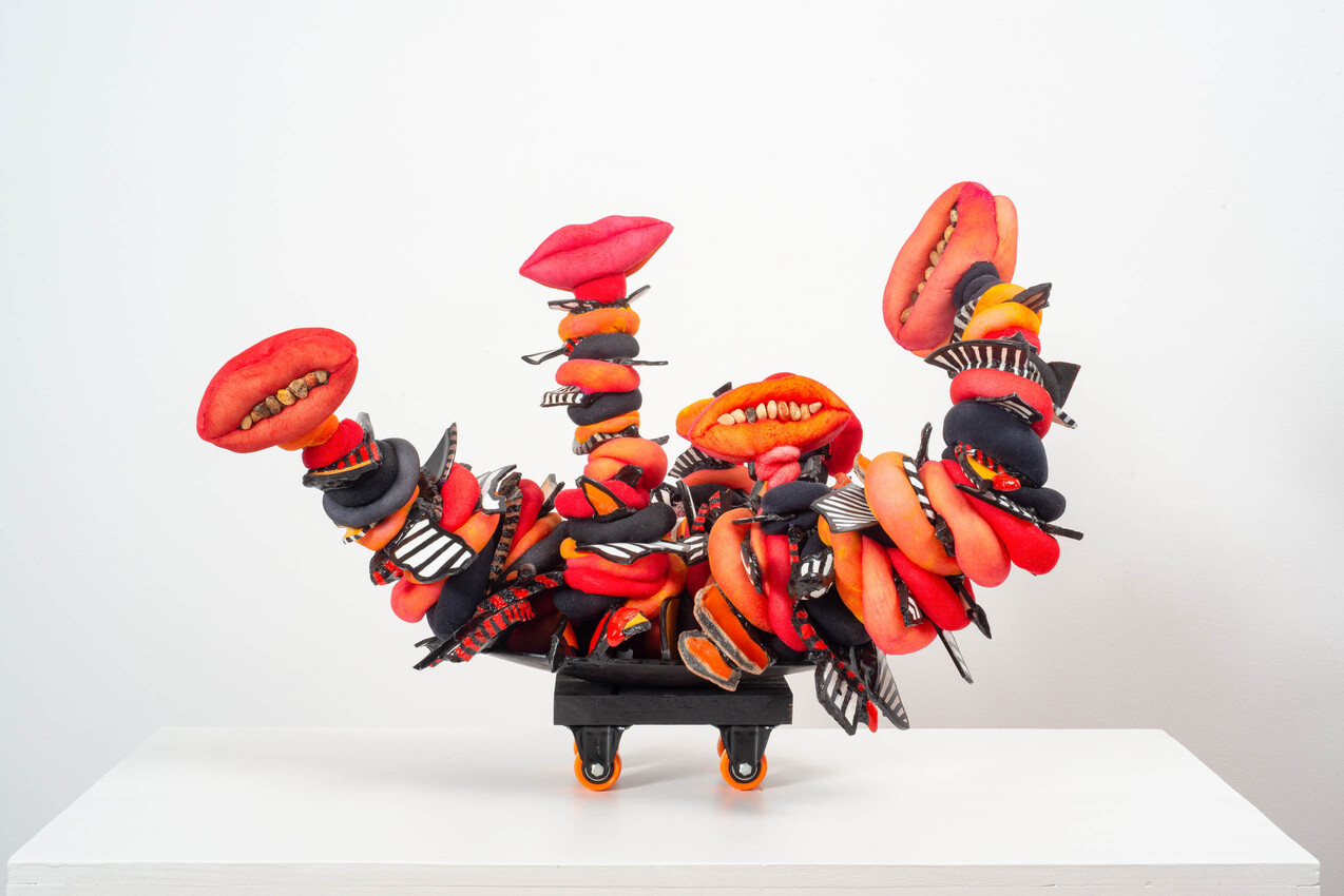 Finissage de “Histórias Particulares” marca conversa entre Monica Barki e Vanda Klabin na Galeria Patricia Costa