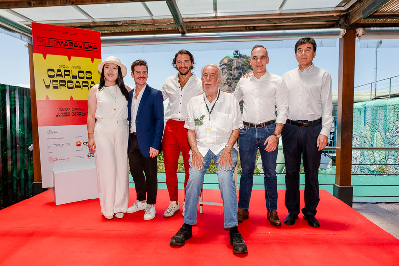 Bela Beibei Sang, Ulisses Carrilho, Fabio Szwarcwald, Carlos Vergara, Sandro Fernandes e Zhaojun