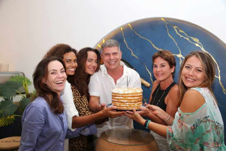 Flavia Monteiro, Aisha Jambo, Cassia Linhares, Cacau Hygino, Andrea Veiga e Simone Soares