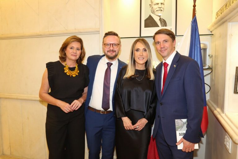 Pavla Havrlíková, Jirí Gircák, Shirley Sobotka e Jirí Kozák