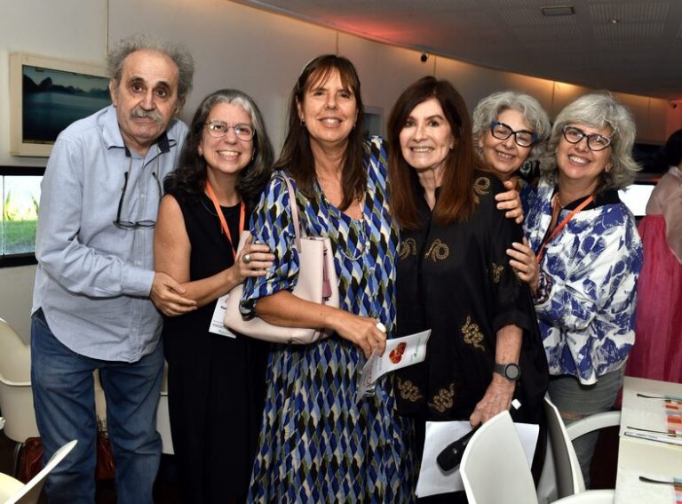 Ancelmo Góis , Paula Autran , Sandra Sanches , Luciana Fróes , Marcia Vieira e Kika Gama Lobo