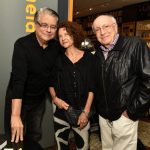 Flavio Marinho e o casal Ilana e Armando Strozenberg