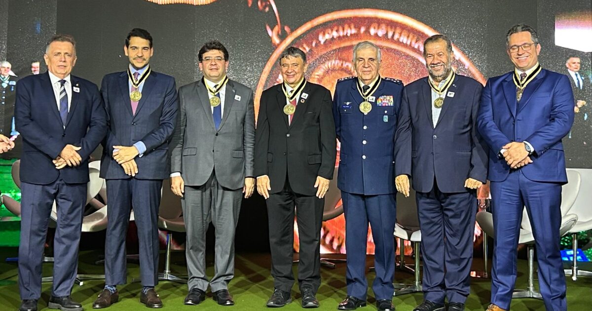 Lupi-recebe-medalha-Kofi-Annan-de-Frente-Parlamentar-do-Congresso-Nacional-1200x630