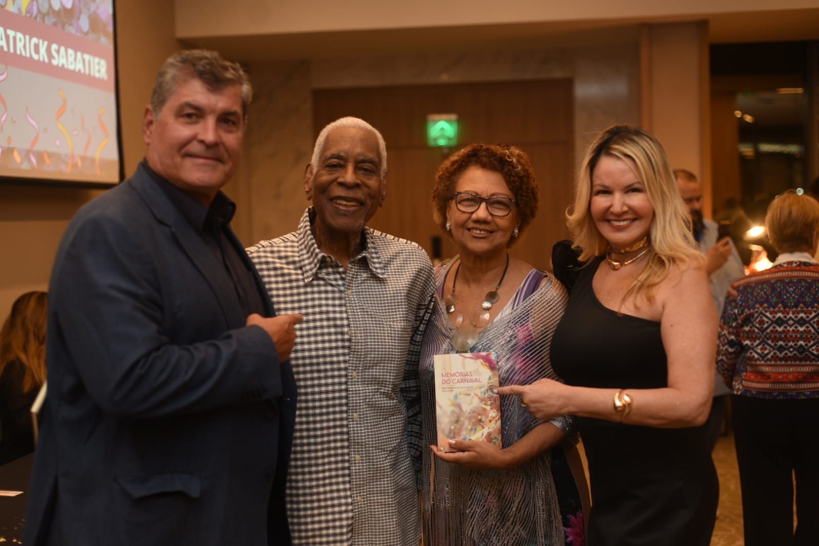Lançamento de Memórias do Carnaval Reúne Celebridades em Noite Memorável no Fairmont Copacabana