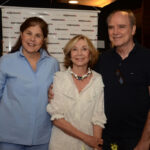 Bea Machado entre Selmo Marino e Patricia Costa