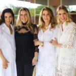 Isabela e Stella ladeadas por Ana Paula Appolinário e Anna Cláudia Rocha