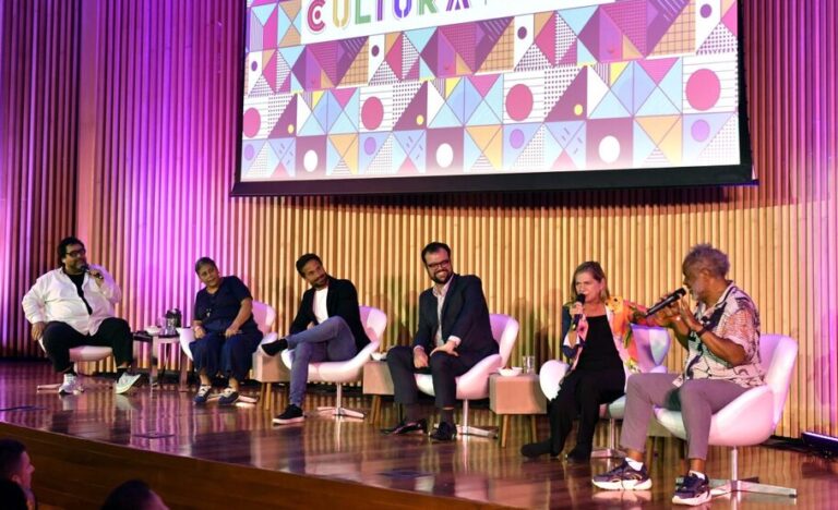 Eduardo Barata , Katia Barbosa , Marcelo Calero , Lucas Padilha , Carla Camurati e Luiz Antonio Pilar