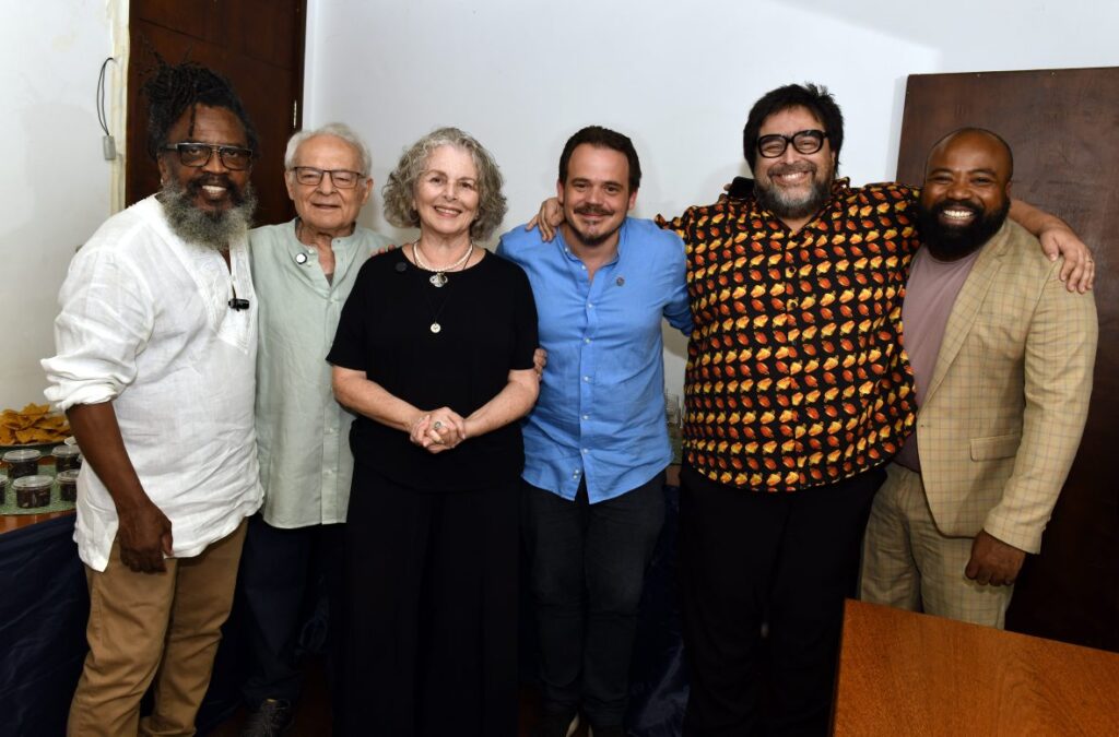 Mombaça, Othon Bastos, Irene Ravache , Alexandre Santini, Eduardo Barata e Rodrigo França