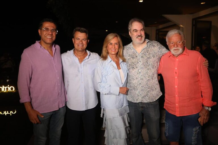Hamilton de Holanda, Emerson Martins, Daniel Jobim, Helo Pinheiro e Fernando Pinheiro