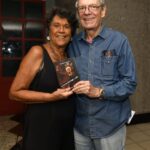 O casal Eliana e Chico Caruso - LIVRO NÃO ME ENTREGO NÃO